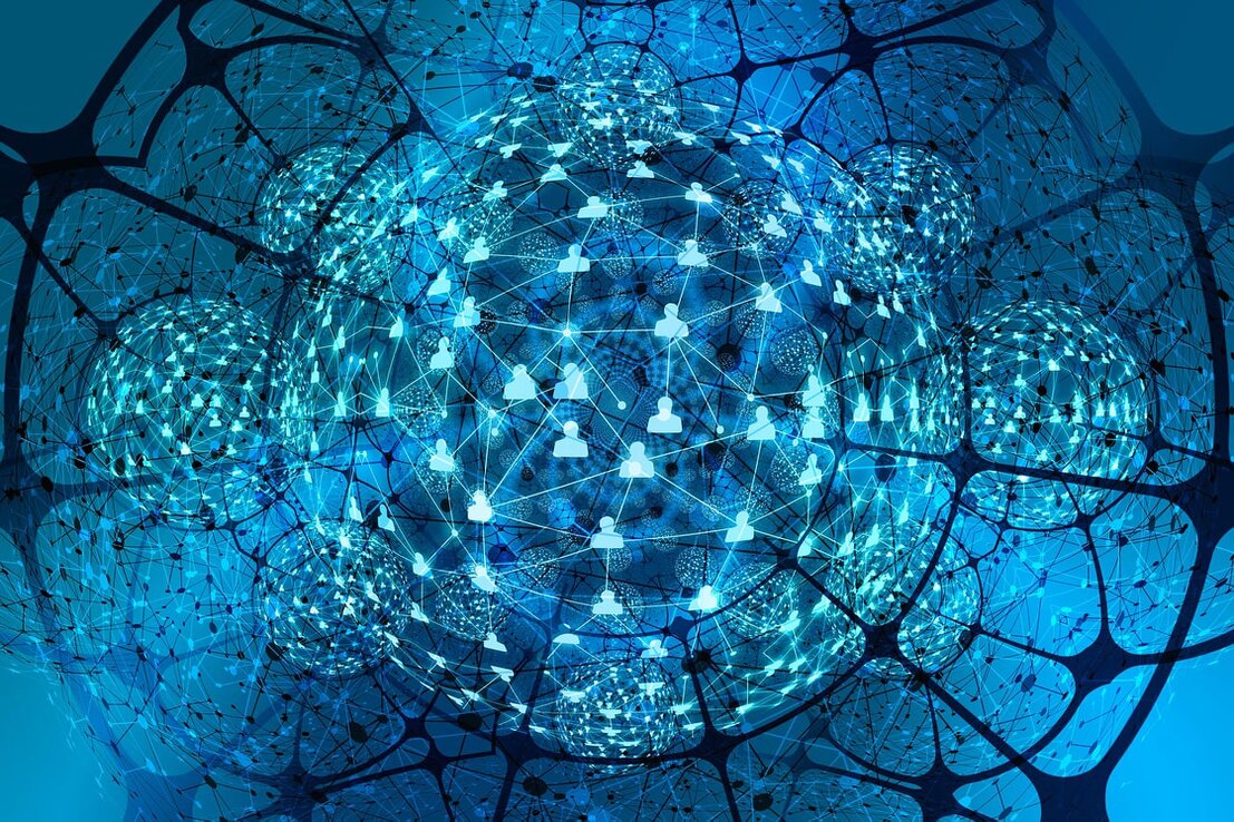 Vernetzte Business-Silhouetten als Symbol für persönliches Netzwerk